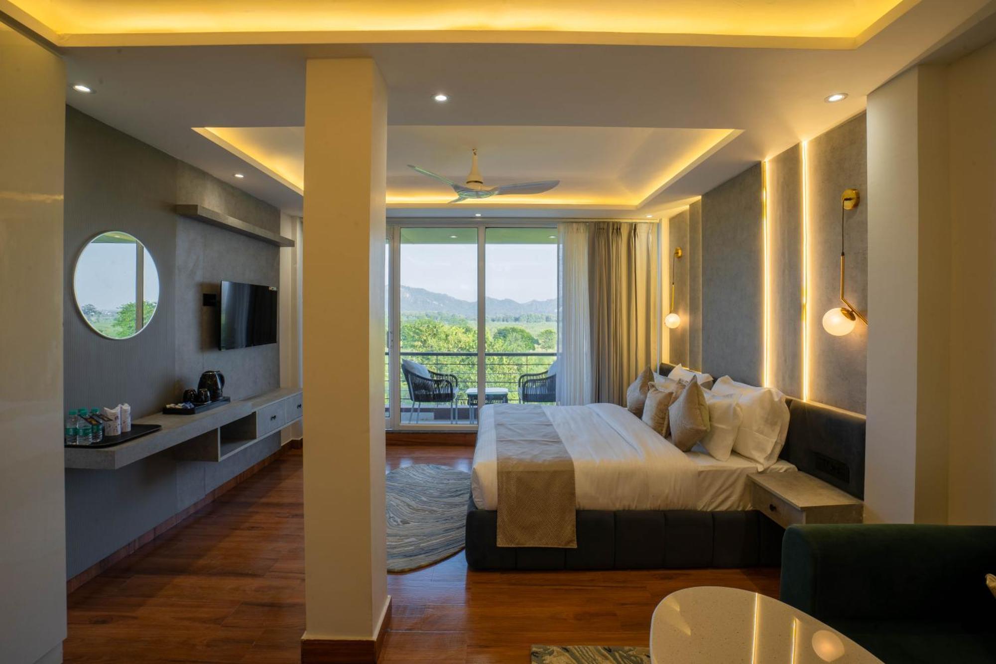 The Ganges Riverside Escape With A Private Ghat Haridwār Rom bilde